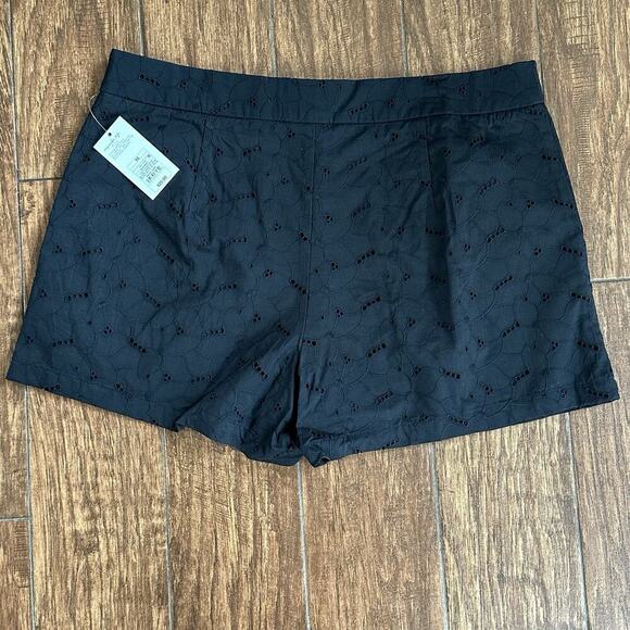 A New‎ Day Women's High-Rise Pleated Eyelet Cotton Short Black Size 16 Cottage - Picture 3 of 9